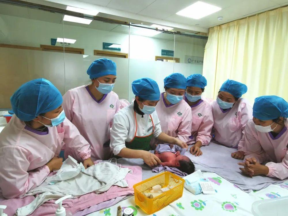 自贡妇婴监护型护送